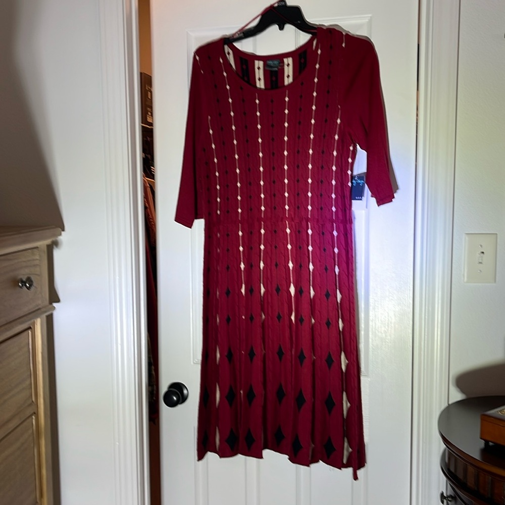 Knee length light sweater dress. Size 2X.